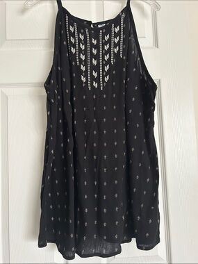 Old Navy Black Tank Top with White Embroidered Pattern